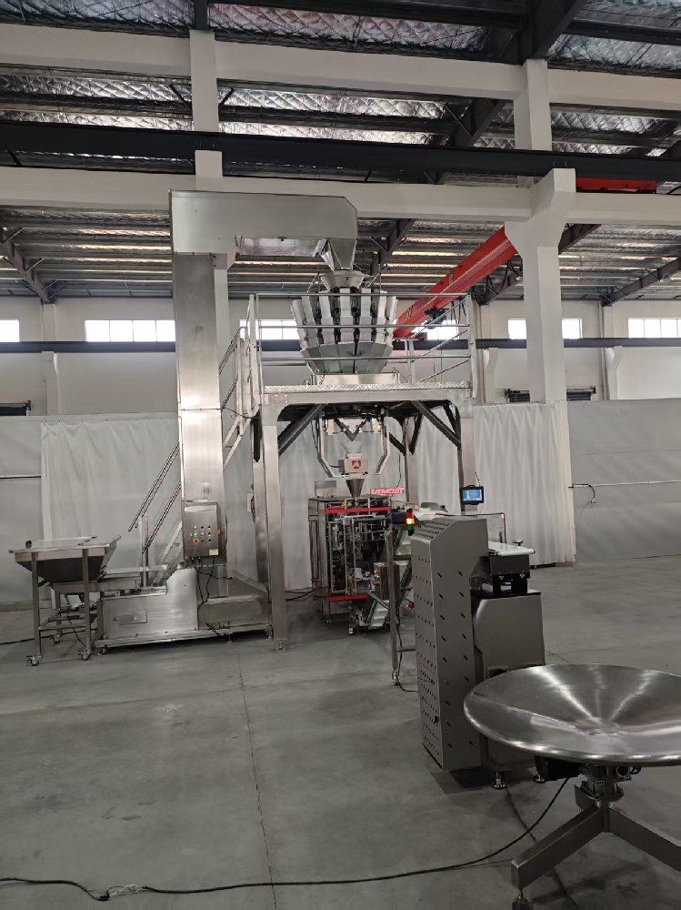 高速卷膜制袋机